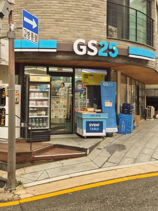 Apartment Location Gangnam Yeoksam 2bedroom Upp To Four People Seoul